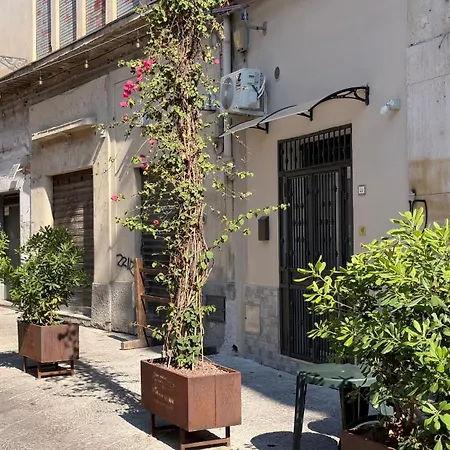 Loft-civico 86 * Palermo